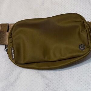 lululemon athletica Olive Green Waist Pack Belt Bag